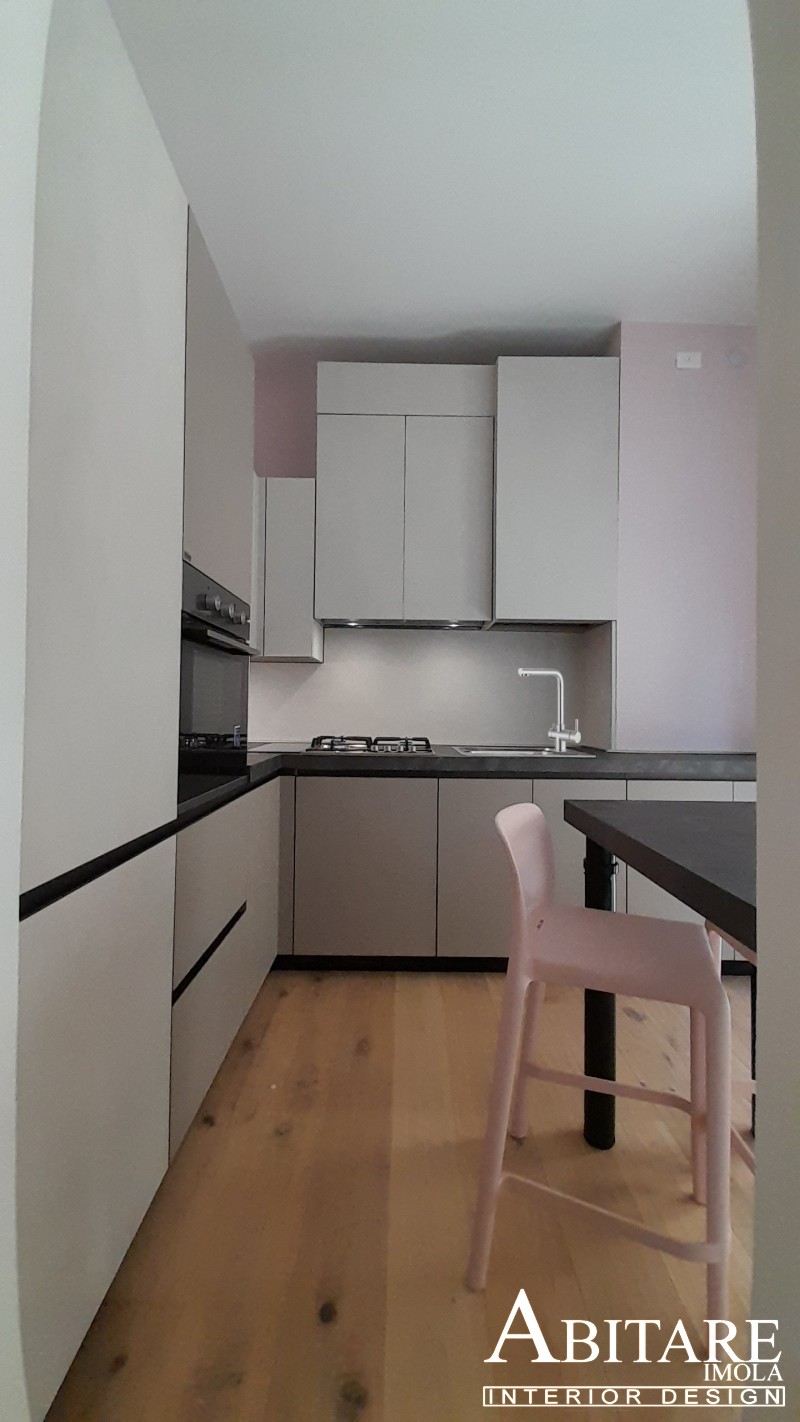 cucina angolo rosa resina cenere snaidero copri caldaia arredamento imola bologna interior design